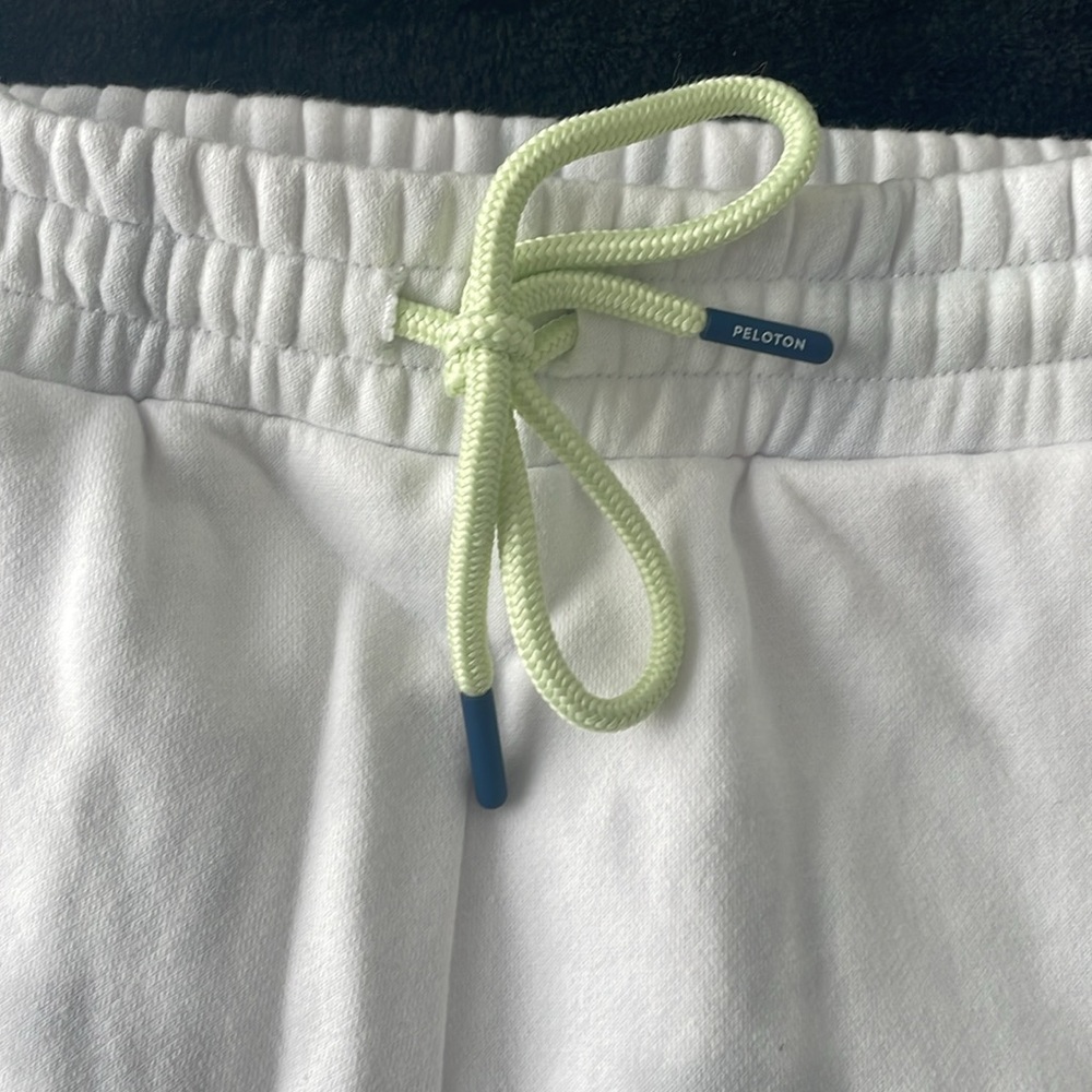 Peloton sweat shorts - Picture 4 of 6